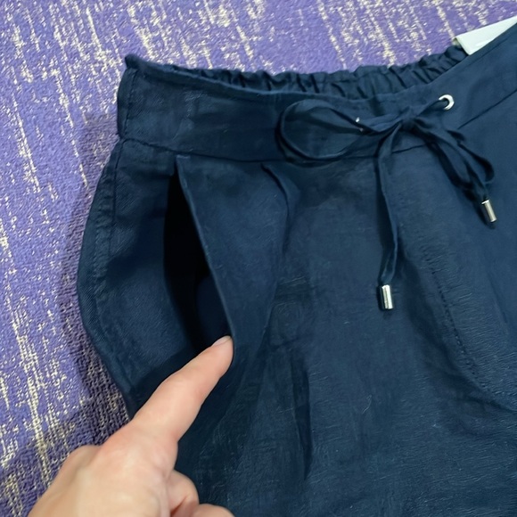 Chico’s Classic Navy Linen Tie Front Short NWT - Picture 5 of 11